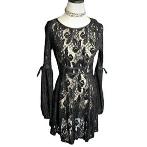 Free People 'Ruby' Lace Babydoll Crochet Pirate Balloon Boho Witchie Romantic XS